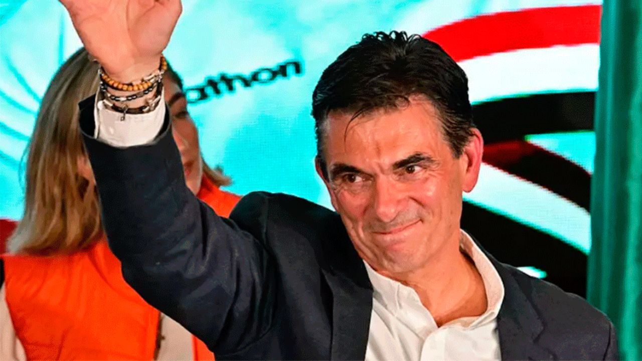 Tras 20 años de socialismo, Rodrigo Paz asume la presidencia y anuncia cambio de rumbo económico