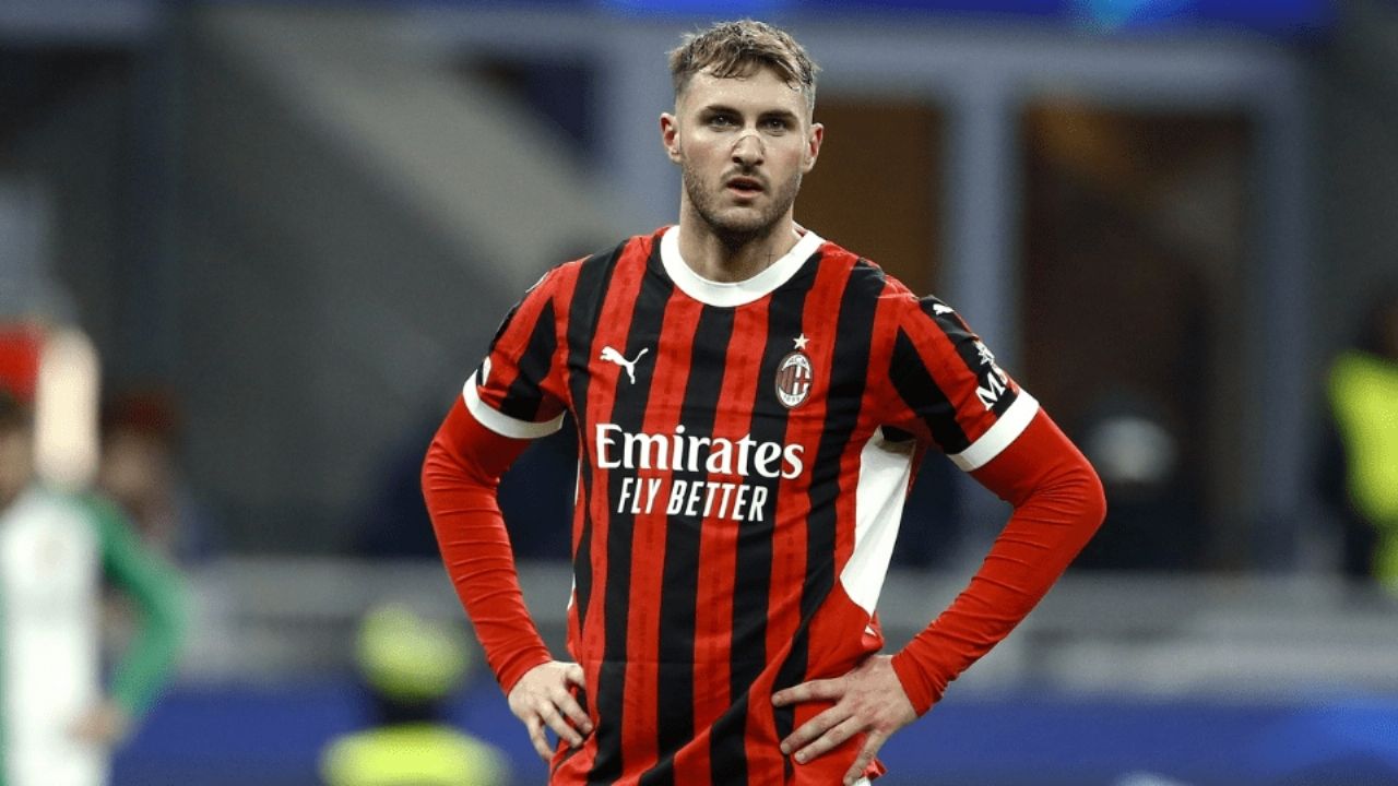 Santiago Giménez es baja del AC Milan por varias semanas; entrenador revela la gravedad de la lesión