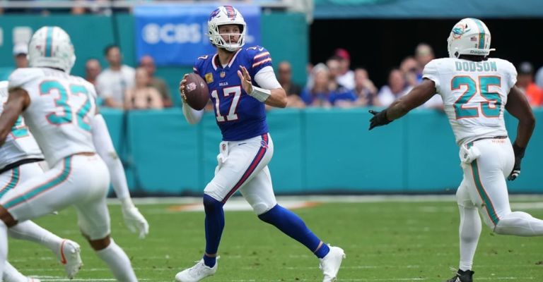 Allen fue muy presionado por la defensiva rival