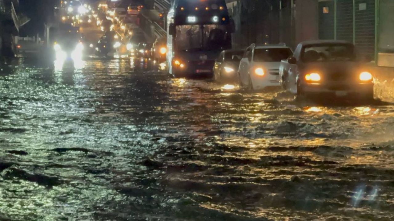 Clima HOY martes 16 de diciembre 2025 en la NOCHE: LLUVIAS FUERTES en las siguientes regiones
