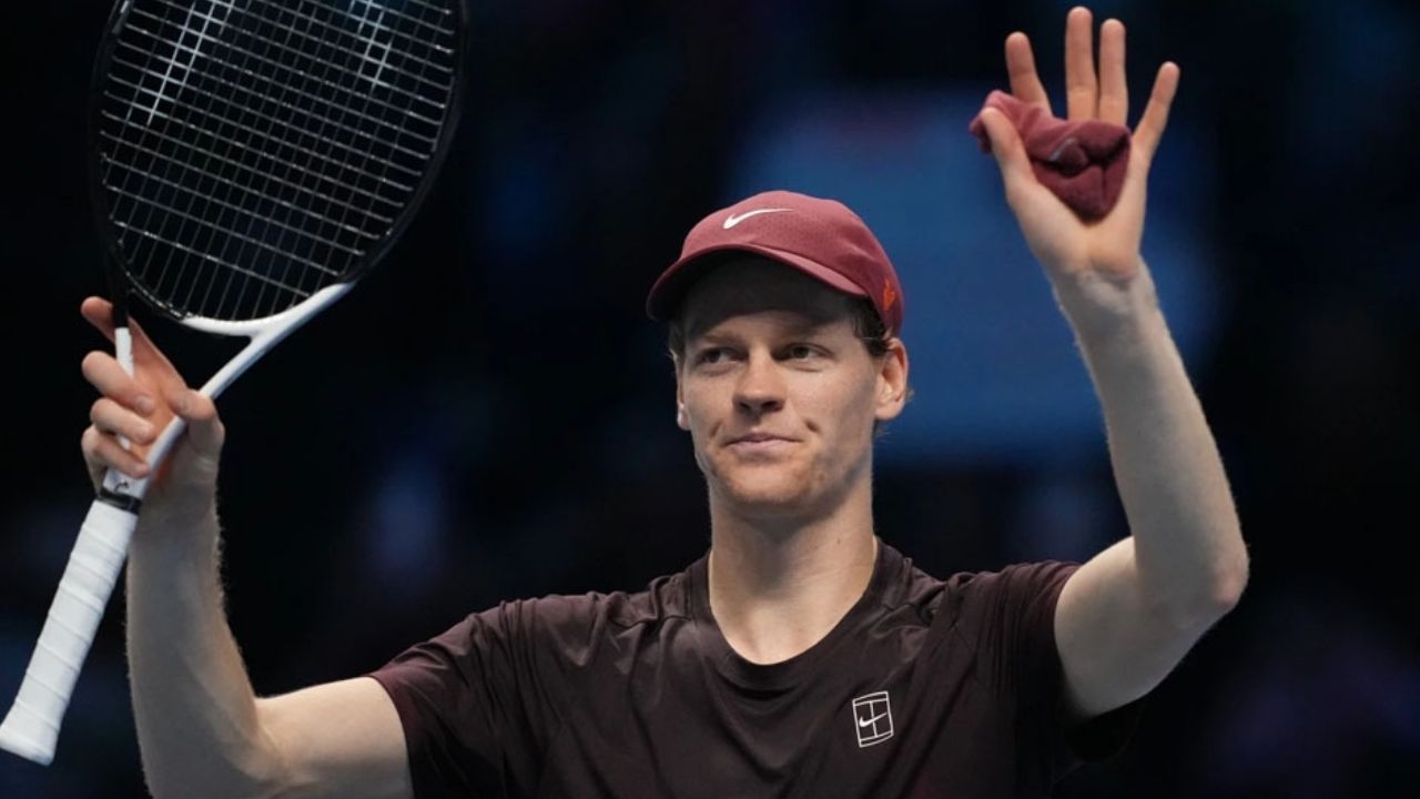 Sinner derrota a Zverev y es el primer invitado a semis de las ATP Finals