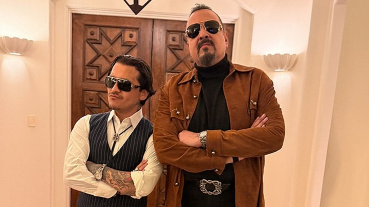 Pepe Aguilar sorprende a sus seguidores con una foto junto a Christian Nodal rumbo a los Latin Grammy 2025