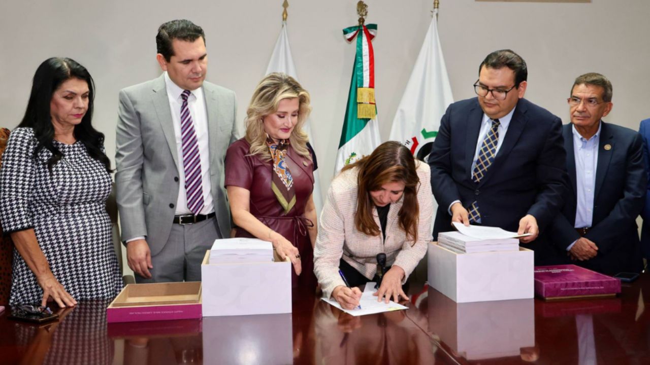 Alfonso Durazo entrega proyecto de presupuesto 2026 para Sonora; no hay nuevos impuestos