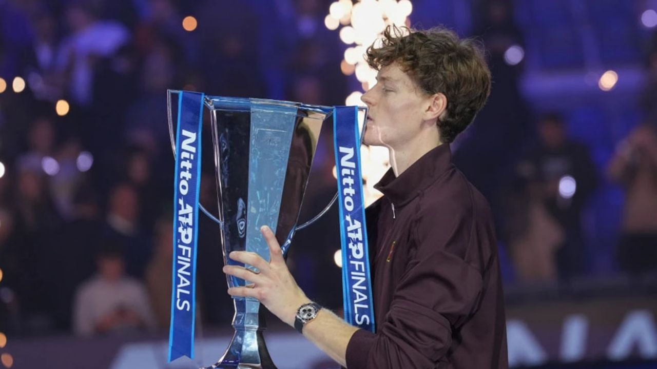 ¡Bicampeón! Sinner vence a Alcaraz y retiene el título de las ATP Finals