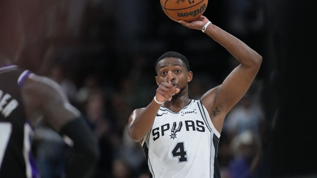 Ante baja de Wembanyama, Fox lidera el triunfo de los Spurs sobre Kings