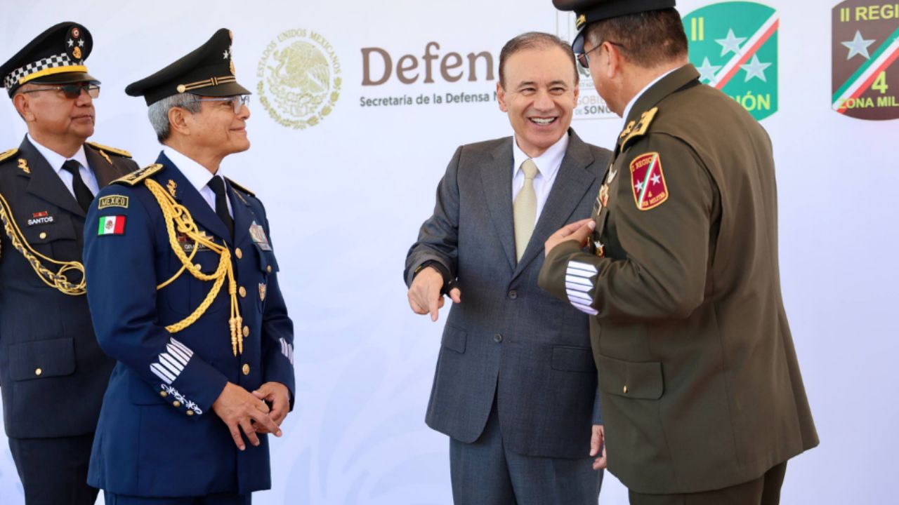 Realizan ascensos de mandos militares de Sonora; Alfonso Durazo encabeza ceremonia