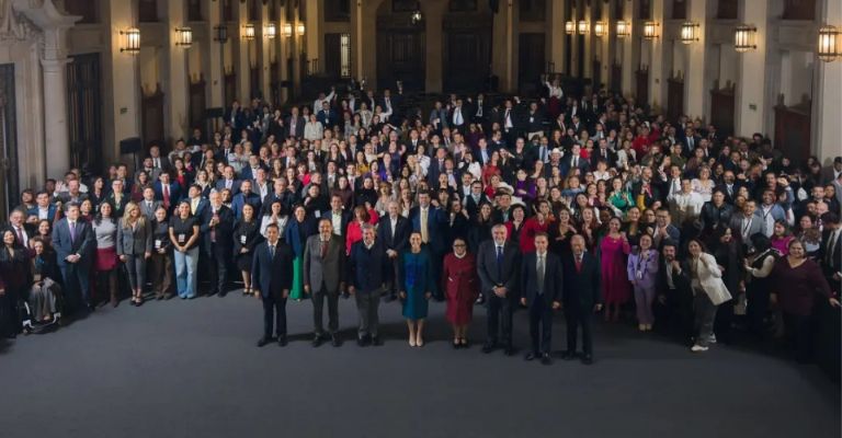 Sheinbaum invita a legisladores a mitin en Zócalo el 6 de diciembre