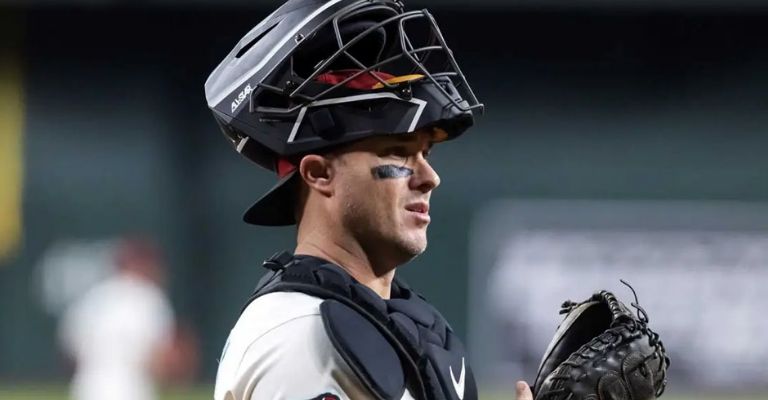 El receptor cayó de pie en el equipo de Arizona 