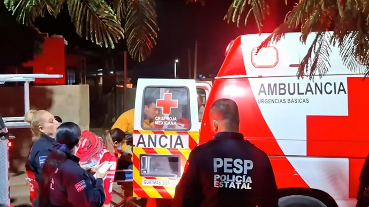 Emergencia al norte de Guaymas: Fuerte incendio en domicilio deja una mujer hospitalizada