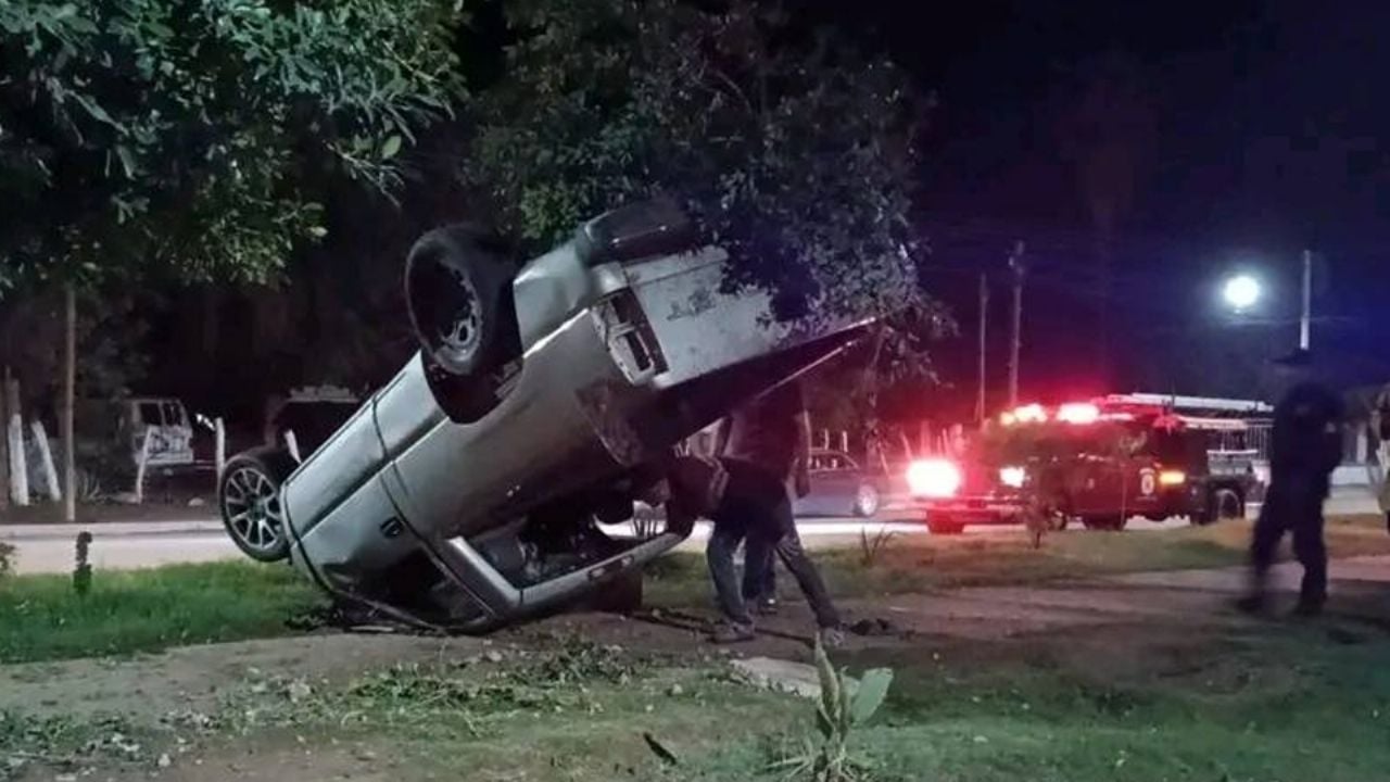 Accidente al sur de Ciudad Obregón deja un lesionado: Sujeto pierde el control y vuelca en Pueblo Yaqui