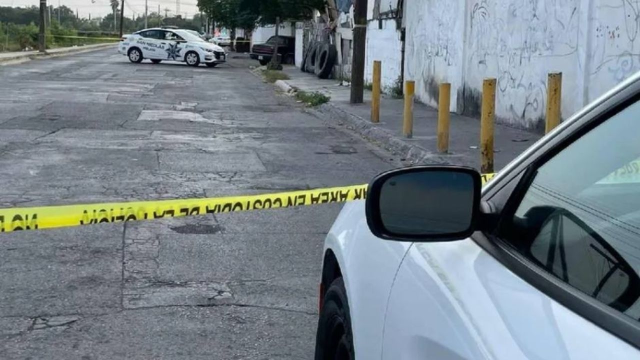Ejecutan a balazos a pareja en un domicilio de Nuevo León; dejan huérfanos a cinco menores