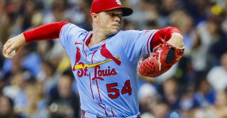 Gray reforzará el staff de abridores de Boston