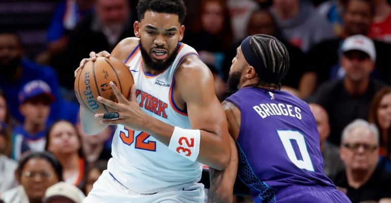 Karl-Anthony finalizó con un 'doble-doble'