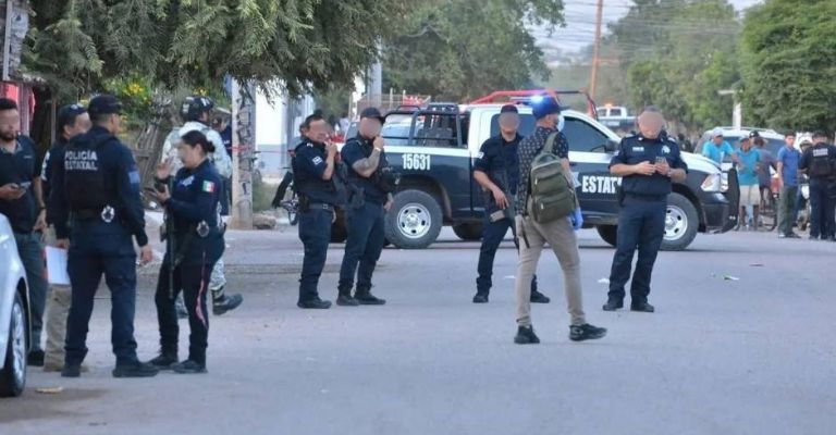 Autoridades de los diferentes niveles de gobierno se dieron cita en el lugar del ataque.