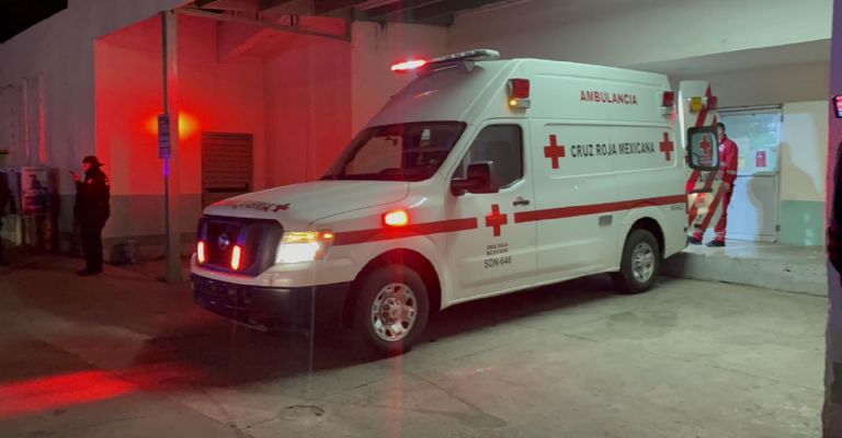 Personal de Cruz Roja trasladó al menor lesionado al Hospital General de Zona 5 del IMSS.