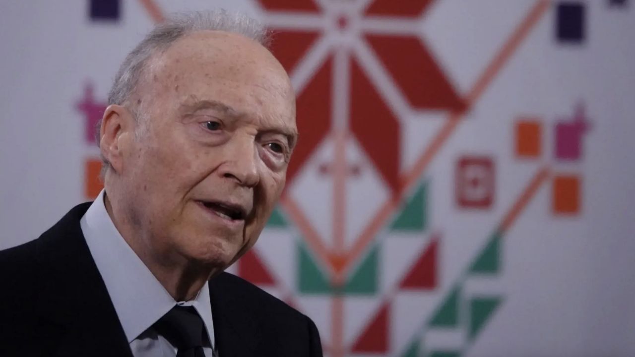 “Le ofrecí una embajada”: Sheinbaum sobre RENUNCIA de Gertz Manero; analiza nuevo titular de la FGR