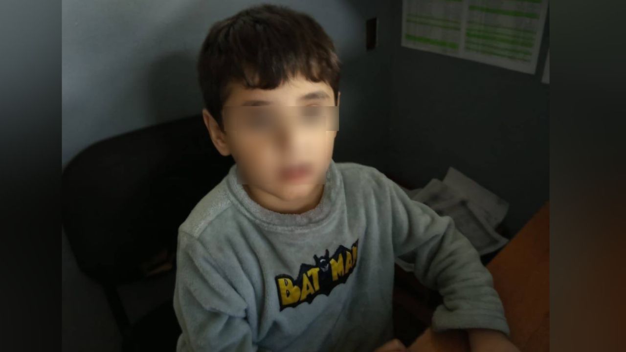 Menor de 5 años deambula solo por bulevar Mazón López; madre se reúne con él en Hermosillo