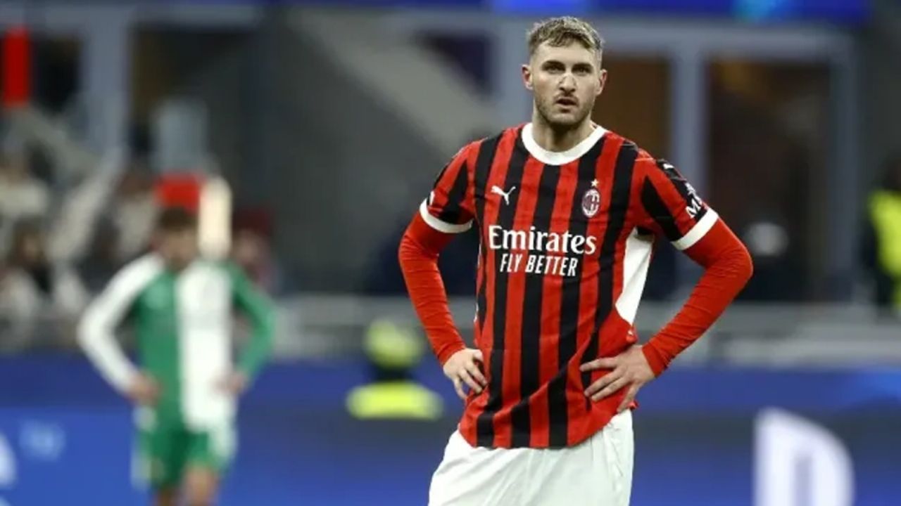 ‘Santi’ Giménez cerca de regresar a la Premier League; club presenta oferta millonaria por el mexicano