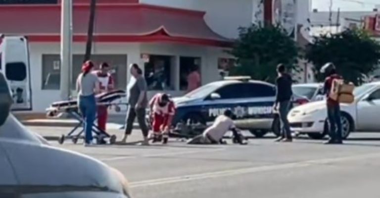 El accidente se registró en el cruce de las calles Vicente Guerrero y Nuevo León.