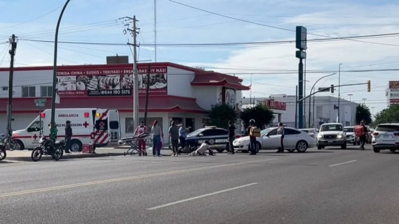 Choque en Ciudad Obregón: Motociclista resulta lesionado tras ser embestido por un automóvil