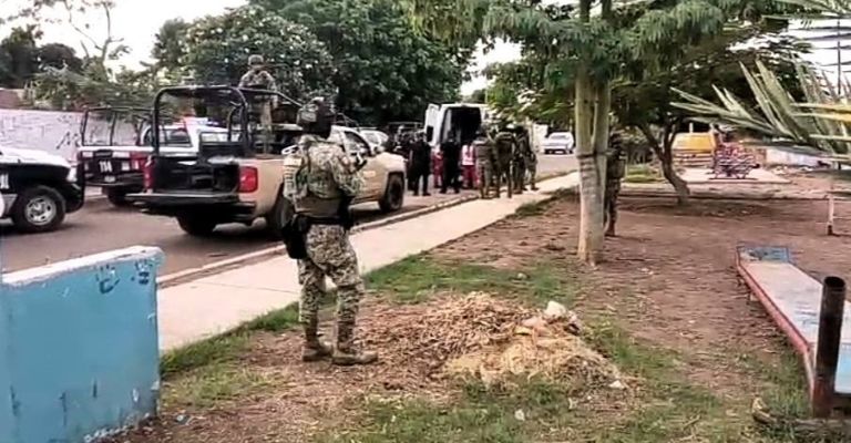 Autoridades de los tres niveles de gobierno participaron en el operativo.