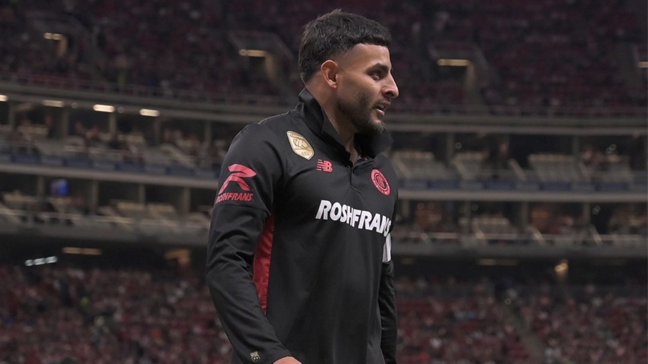 Polémica en el Toluca; Alexis Vega no viaja para las semifinales con los Diablos por una nueva lesión