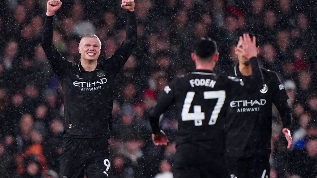 Se dan con todo: El Fulham de Raúl Jiménez cae ante el City de Haaland