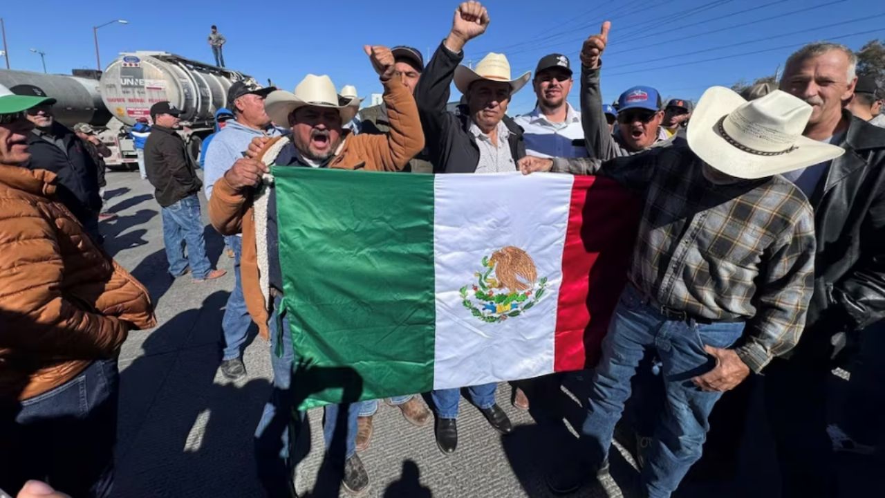 Inicia en San Lázaro discusión sobre Ley General de Aguas; campesinos protestan