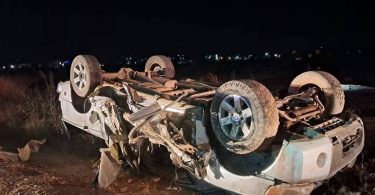 Volcadura en carretera vieja a Cananea deja un muerto y un herido de gravedad