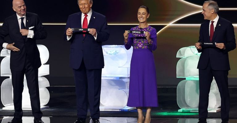 Los presidentes de Estados Unidos, México y Canadá con las papeletas de sus países