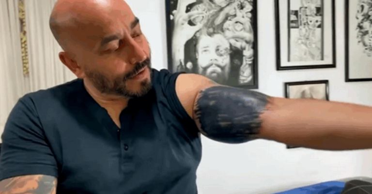 En junio de 2021, Lupillo decidió cubrirlo de manera definitiva