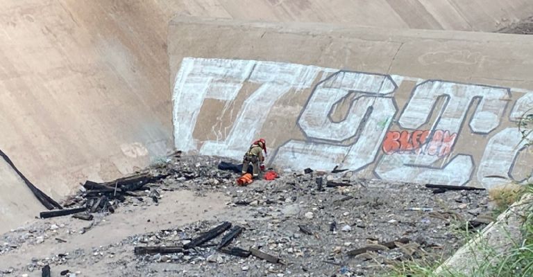 Los primeros reportes señalan que el hoy occiso sufrió una caída que a la postre derivó en su muerte.