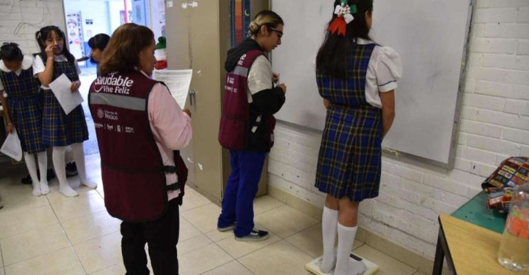 Evaluación médica a 7.6 millones de alumnos en México