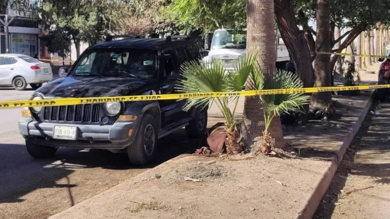 Hombre se desploma y pierde la vida de forma trágica al bajar de su vehículo en Torreón, Coahuila