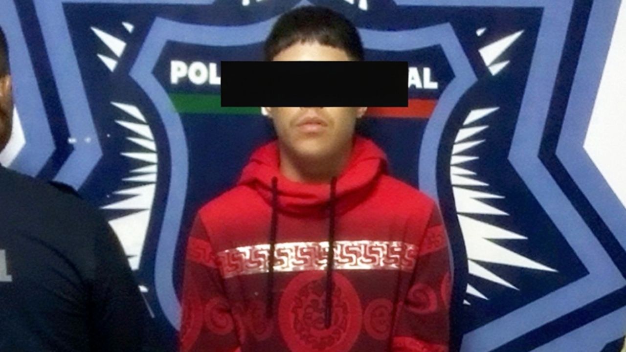 Ciudad Obregón: Lo detienen por fisgonear en casa ajena y le hallan envoltorios de crsytal