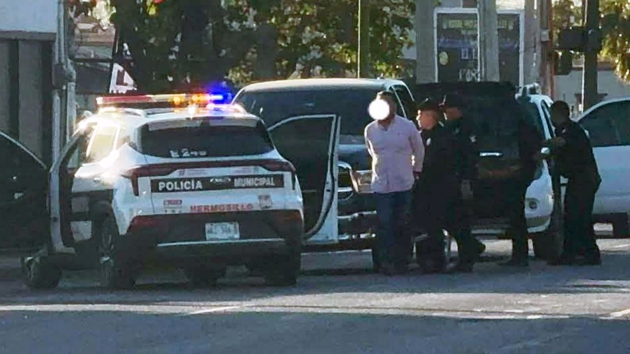 Persecución en Hermosillo termina con dos detenidos y fuerte blindaje a la Comandancia Centro