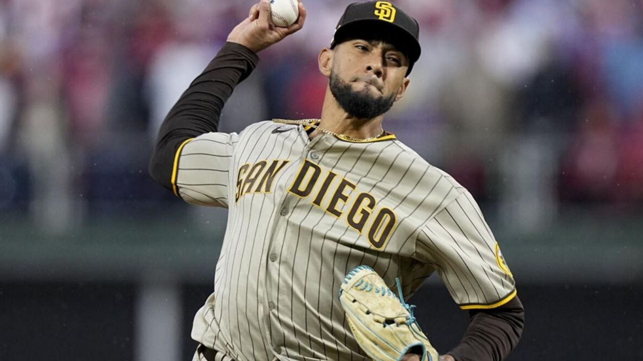 Atlanta se pone ‘bravo’ y firma al estelar preparador Robert Suárez por tres años