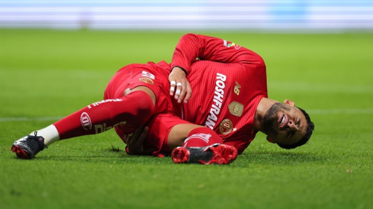 Toluca a la final sin su capitán; Alexis Vega se perderá la ida ante Tigres UANL por su lesión muscular