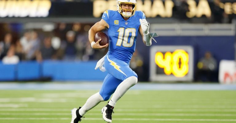 Herbert y sus Chargers quieren asegurar su boleto