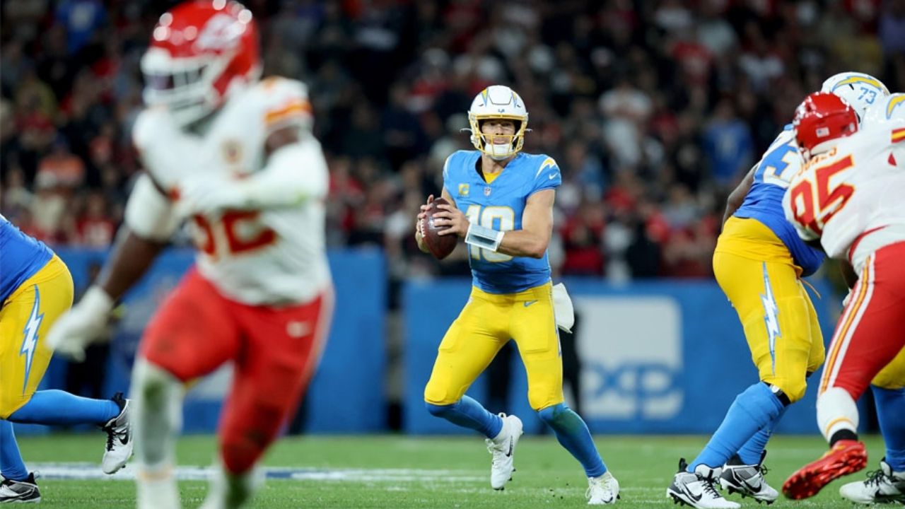 Duelos de contrastes: Kansas City Chiefs, casi eliminados, se miden a unos ascendentes Chargers