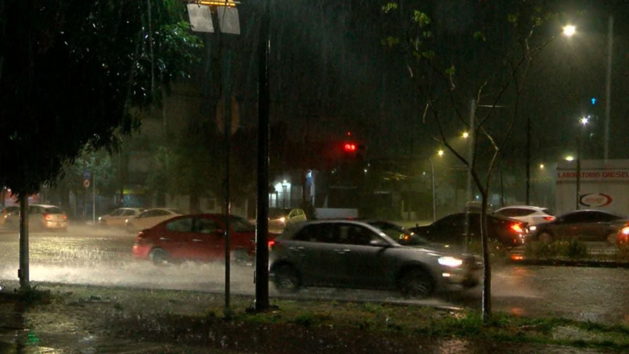 Clima HOY viernes 19 de diciembre en la NOCHE: LLUVIAS INTENSAS por el frente frío 22