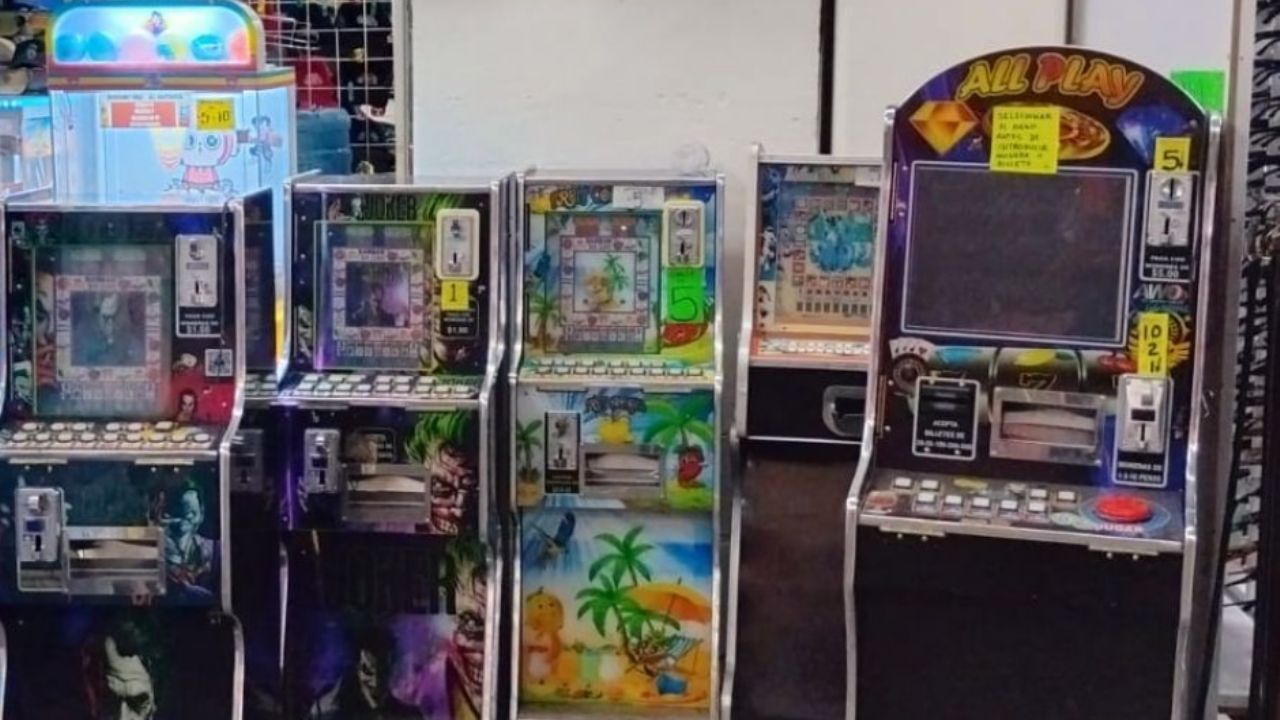 ‘Golpe’ a la delincuencia: En diferentes cateos aseguran 11 máquinas tragamonedas en Guaymas