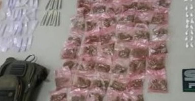 Aseguran más de 230 envoltorios de narcótico en Nogales.