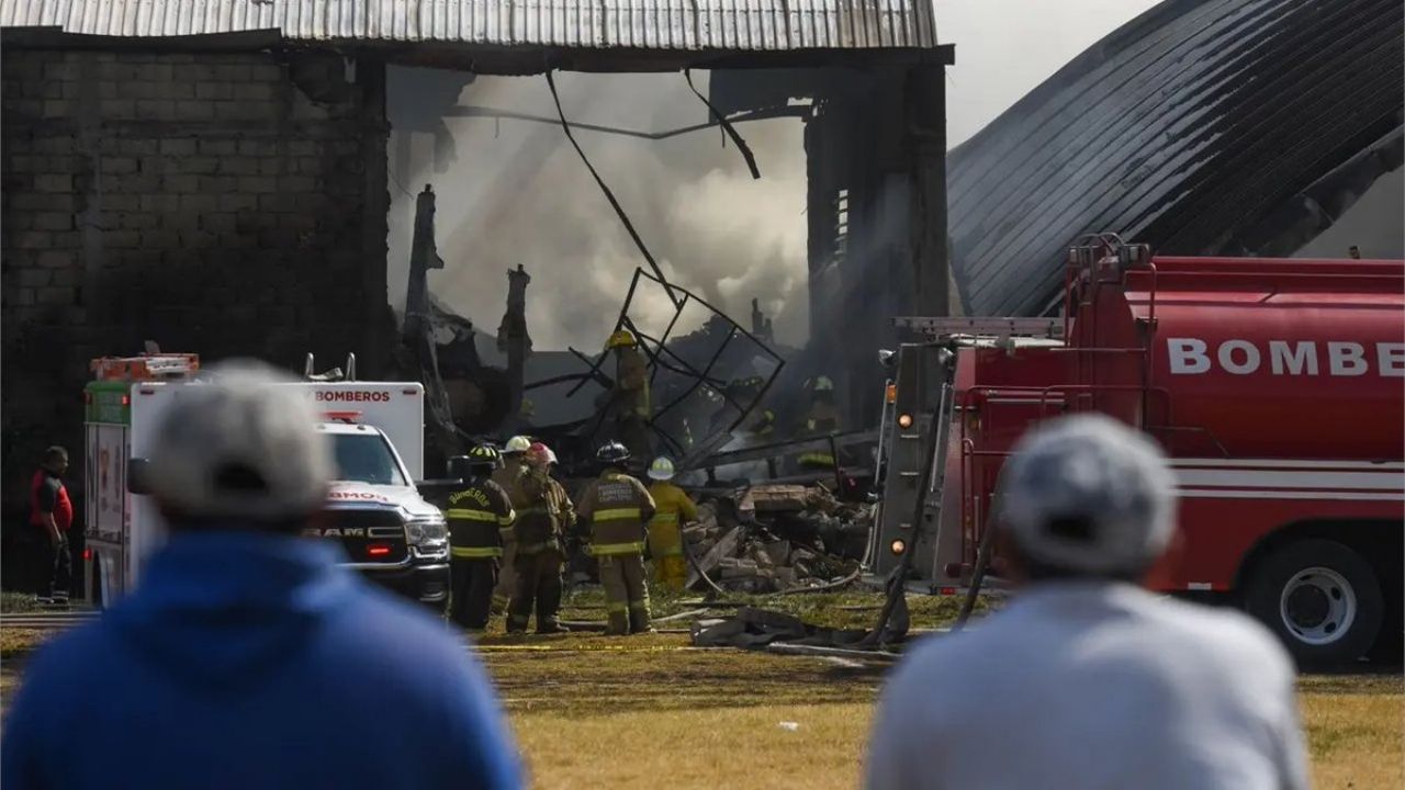 ACCIDENTE de avioneta en Toluca: Autoridades revelan la LISTA con los NOMBRES de las víctimas