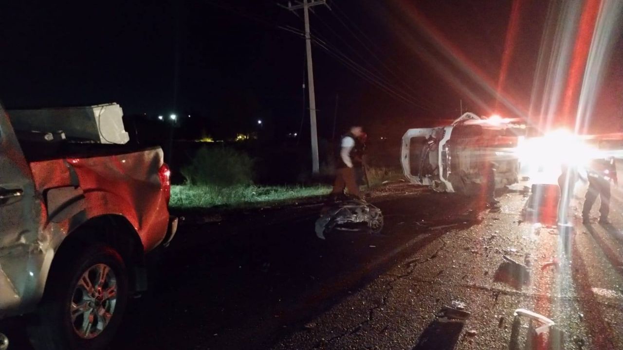 FUERTE accidente en carretera de Sonora deja 3 víctimas; tres vehículos chocaron