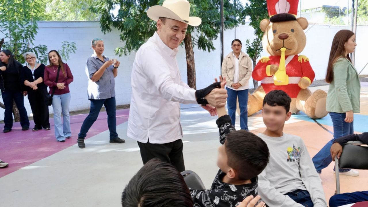 Durazo visita Internado Coronel J. Cruz Gálvez y Hogar temporal Jineseki; refrenda apoyo a la niñez vulnerable