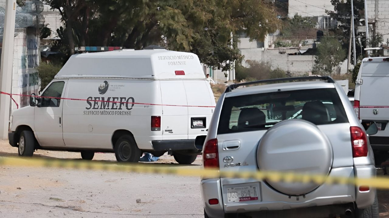 Encuentran muerto a arquitecto dentro de un tambo y cubierto con bolsas de plástico en Puebla