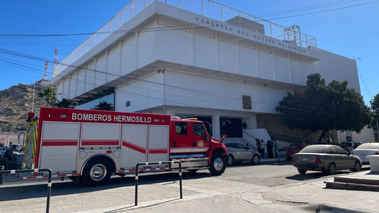 ALERTA en el Congreso de Sonora: Evacuan a 30 personas por reporte de posible INCENDIO