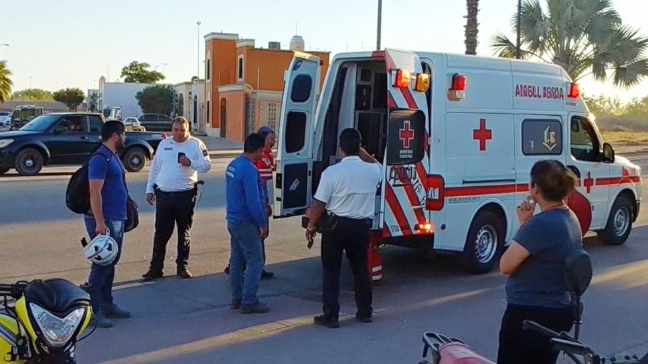 Otro accidente en Ciudad Obregón: Motociclista resulta herido tras choque en Las Misiones
