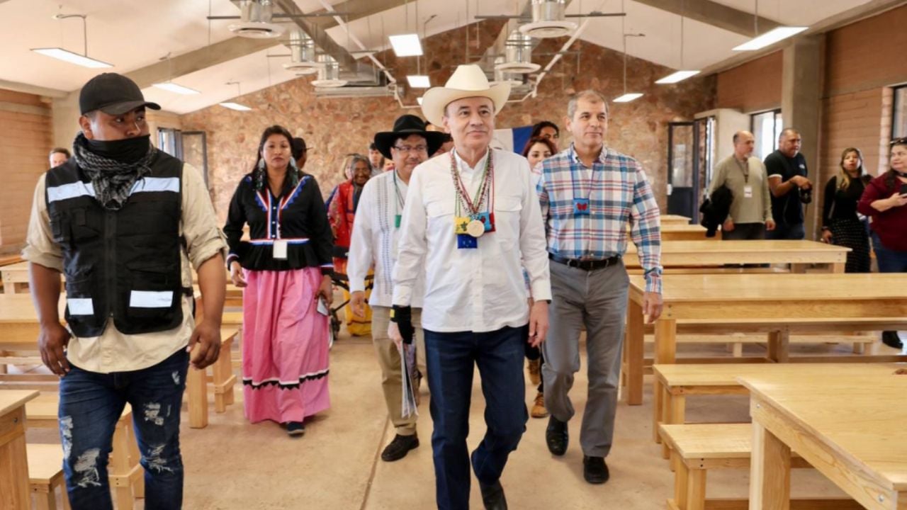 Sonora: Gobernador Durazo inaugura comedor escolar y Telebachillerato Comunitario en Punta Chueca